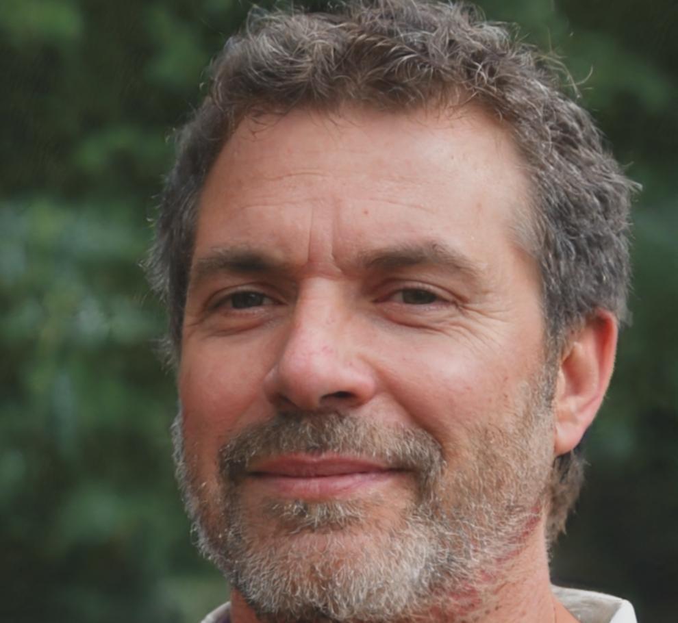 Financial consultant Henrik Lindqvist during client consultation